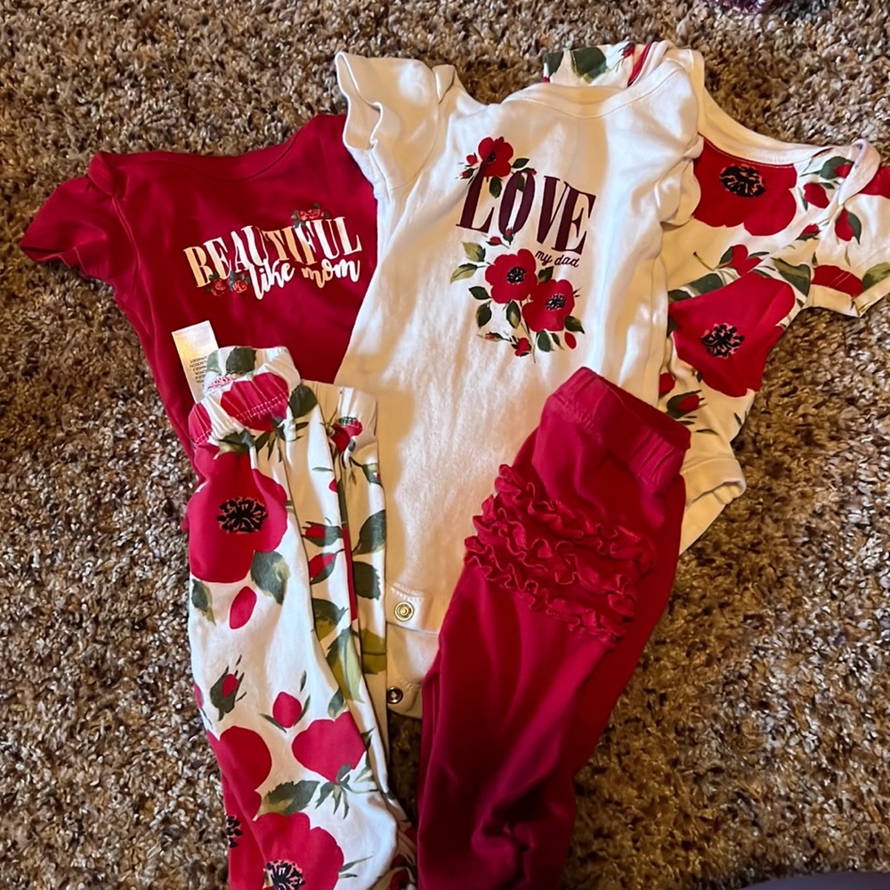 0-3 month girl short sleeve onesies (3) and pants (2)